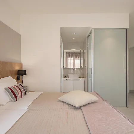 Elia Seaside 하니아